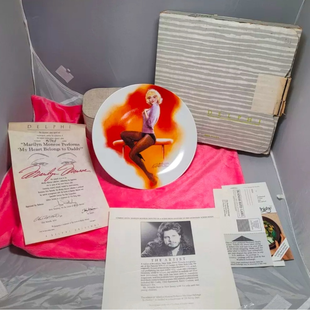 Marilyn Monroe Performs My Heart Belongs To Daddy Plate Bradford Exchange